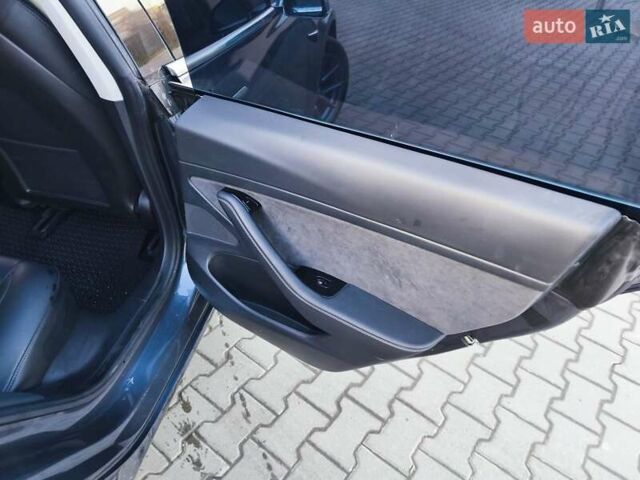 Сірий Тесла Модель 3, об'ємом двигуна 0 л та пробігом 90 тис. км за 16500 $, фото 12 на Automoto.ua