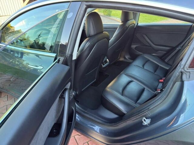 Сірий Тесла Модель 3, об'ємом двигуна 0 л та пробігом 75 тис. км за 12200 $, фото 11 на Automoto.ua