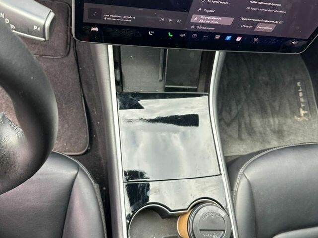 Сірий Тесла Модель 3, об'ємом двигуна 0 л та пробігом 68 тис. км за 17000 $, фото 10 на Automoto.ua