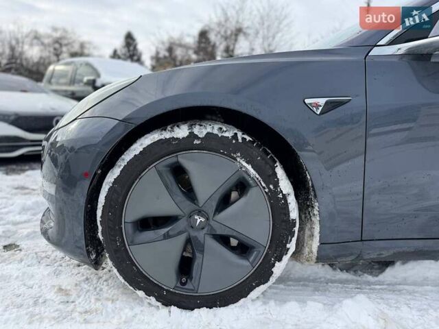 Серый Тесла Модель 3, объемом двигателя 0 л и пробегом 259 тыс. км за 12200 $, фото 1 на Automoto.ua