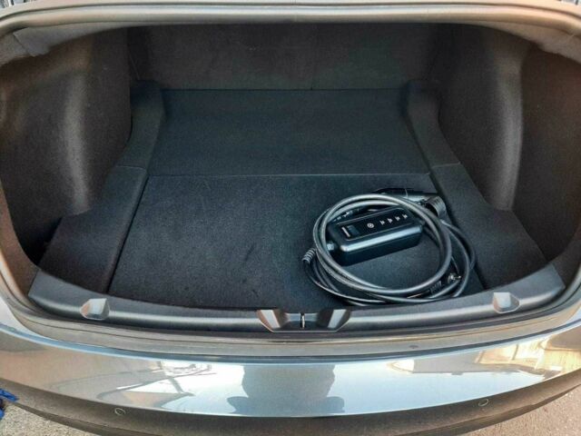 Сірий Тесла Модель 3, об'ємом двигуна 0 л та пробігом 89 тис. км за 12900 $, фото 8 на Automoto.ua