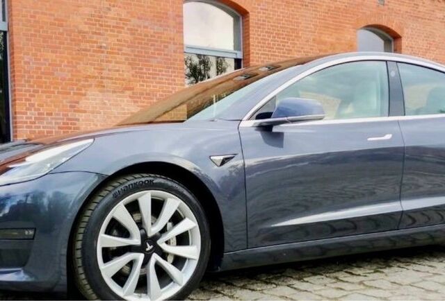 Сірий Тесла Модель 3, об'ємом двигуна 0 л та пробігом 96 тис. км за 11300 $, фото 2 на Automoto.ua