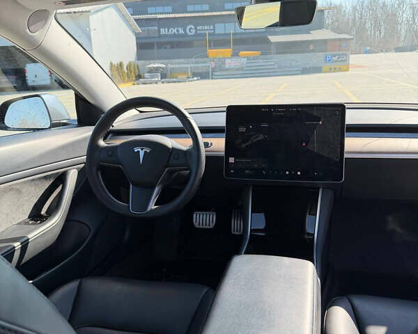 Сірий Тесла Модель 3, об'ємом двигуна 0 л та пробігом 124 тис. км за 20000 $, фото 12 на Automoto.ua