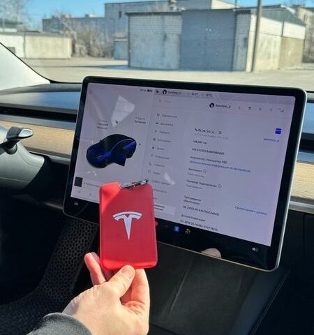 Серый Тесла Модель 3, объемом двигателя 0 л и пробегом 148 тыс. км за 17500 $, фото 16 на Automoto.ua