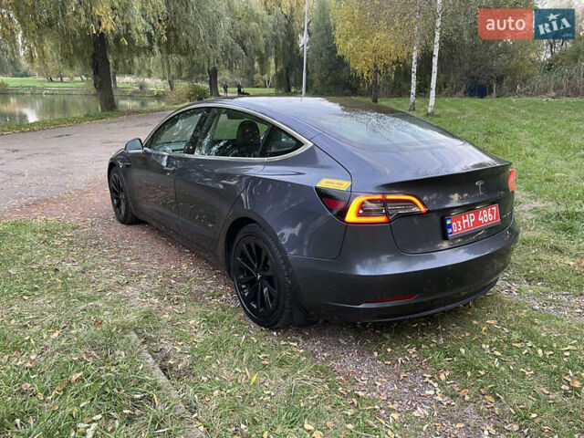 Тесла Модель 3 2020 у Рівному на Automoto.ua Сірий Тесла Модель 3, об'ємом двигуна 0 л та пробігом 176 тис. км за 14000 $, фото 4 на Automoto.ua