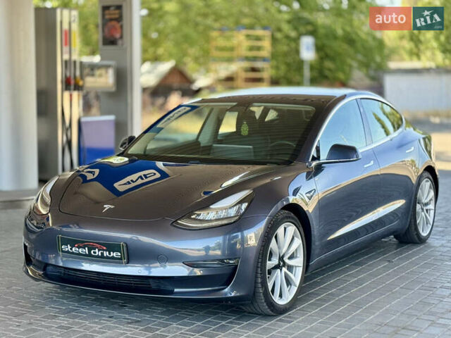Сірий Тесла Модель 3, об'ємом двигуна 0 л та пробігом 92 тис. км за 18499 $, фото 2 на Automoto.ua