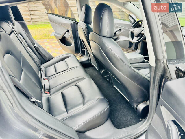 Серый Тесла Модель 3, объемом двигателя 0 л и пробегом 89 тыс. км за 14999 $, фото 12 на Automoto.ua