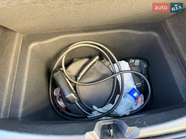 Серый Тесла Модель 3, объемом двигателя 0 л и пробегом 97 тыс. км за 18700 $, фото 12 на Automoto.ua