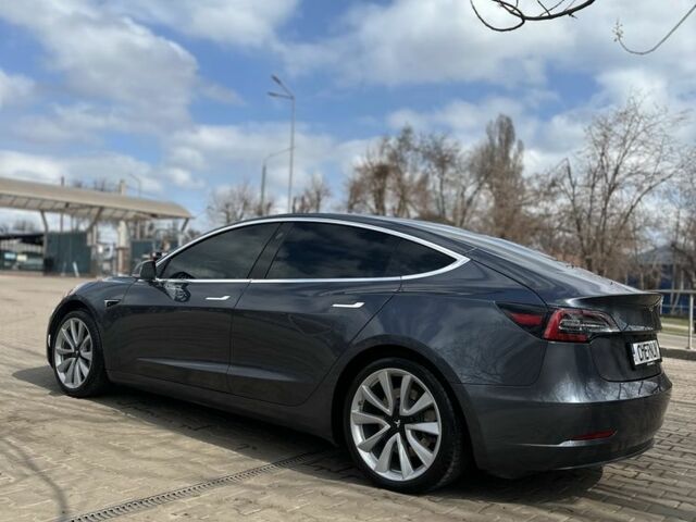 Серый Тесла Модель 3, объемом двигателя 0 л и пробегом 88 тыс. км за 18750 $, фото 7 на Automoto.ua