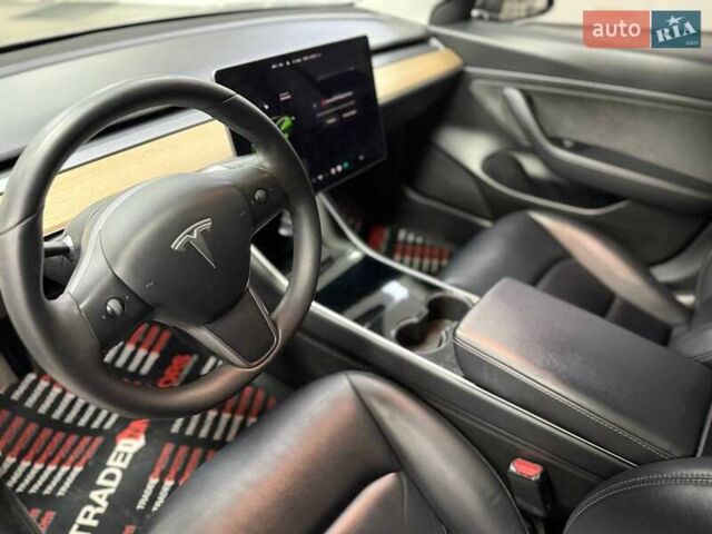 Серый Тесла Модель 3, объемом двигателя 0 л и пробегом 106 тыс. км за 15990 $, фото 25 на Automoto.ua