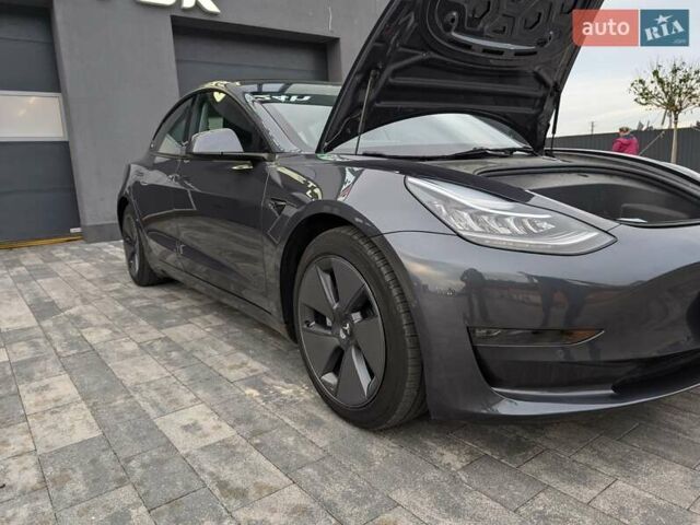 Тесла Модель 3 2020 в Луцке на Automoto.ua Серый Тесла Модель 3, объемом двигателя 0 л и пробегом 60 тыс. км за 23400 $, фото 17 на Automoto.ua