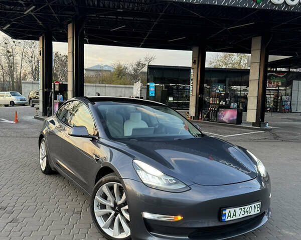 Сірий Тесла Модель 3, об'ємом двигуна 0 л та пробігом 111 тис. км за 16850 $, фото 2 на Automoto.ua