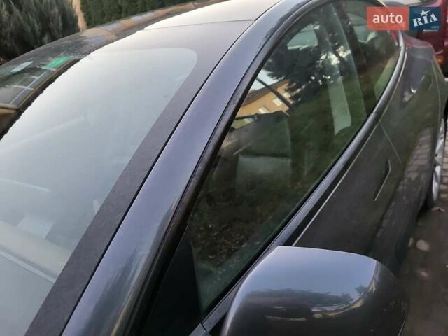 Серый Тесла Модель 3, объемом двигателя 0 л и пробегом 121 тыс. км за 23000 $, фото 6 на Automoto.ua