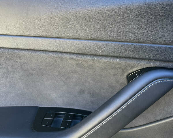 Сірий Тесла Модель 3, об'ємом двигуна 0 л та пробігом 60 тис. км за 16300 $, фото 33 на Automoto.ua