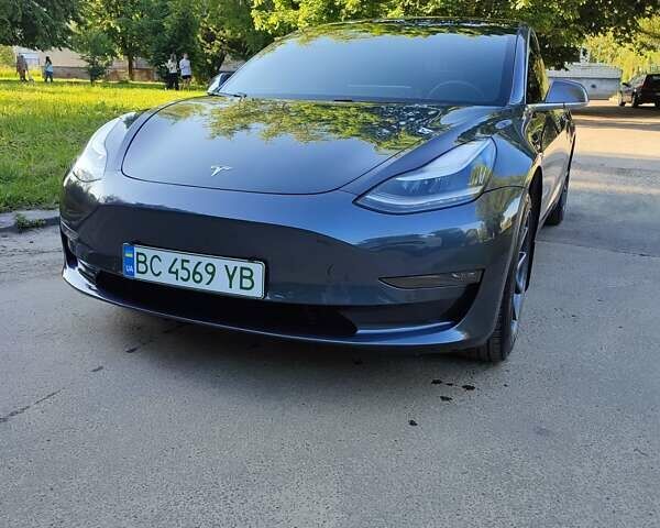 Серый Тесла Модель 3, объемом двигателя 0 л и пробегом 79 тыс. км за 15500 $, фото 1 на Automoto.ua