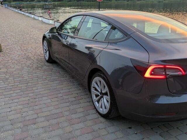 Сірий Тесла Модель 3, об'ємом двигуна 0 л та пробігом 71 тис. км за 17500 $, фото 3 на Automoto.ua