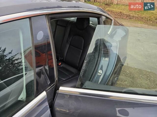 Сірий Тесла Модель 3, об'ємом двигуна 0 л та пробігом 260 тис. км за 13700 $, фото 2 на Automoto.ua