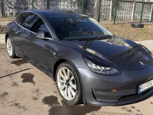 Серый Тесла Модель 3, объемом двигателя 0 л и пробегом 156 тыс. км за 17300 $, фото 3 на Automoto.ua