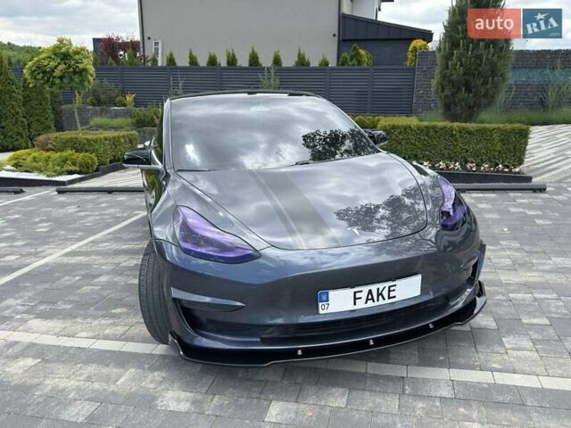 Сірий Тесла Модель 3, об'ємом двигуна 0 л та пробігом 84 тис. км за 18800 $, фото 1 на Automoto.ua