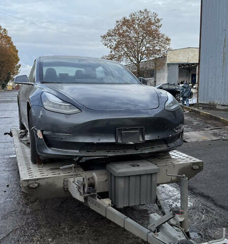 Сірий Тесла Модель 3, об'ємом двигуна 0 л та пробігом 95 тис. км за 17000 $, фото 42 на Automoto.ua