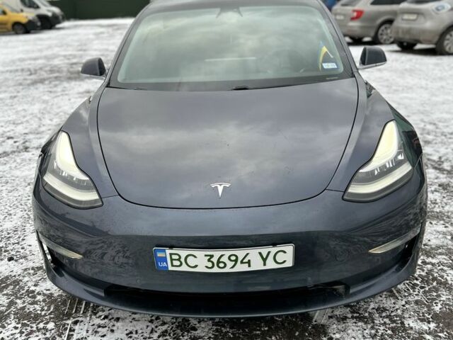 Серый Тесла Модель 3, объемом двигателя 0 л и пробегом 180 тыс. км за 16500 $, фото 1 на Automoto.ua