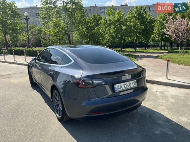 Серый Тесла Модель 3, объемом двигателя 0 л и пробегом 68 тыс. км за 20500 $, фото 3 на Automoto.ua