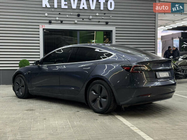 Серый Тесла Модель 3, объемом двигателя 0 л и пробегом 114 тыс. км за 17000 $, фото 3 на Automoto.ua