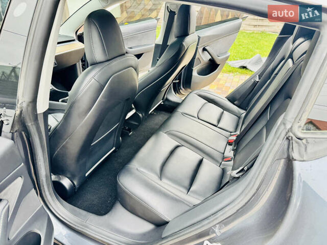 Серый Тесла Модель 3, объемом двигателя 0 л и пробегом 89 тыс. км за 14999 $, фото 11 на Automoto.ua