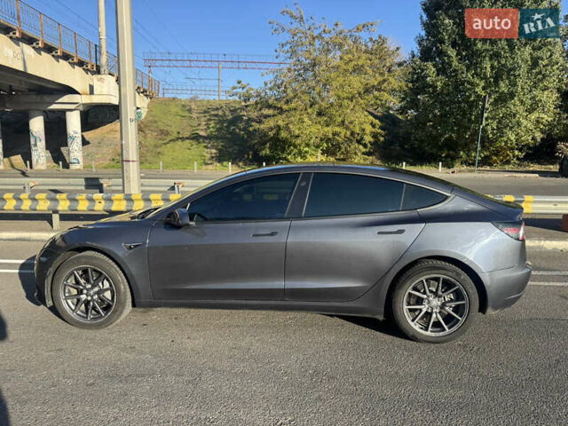 Тесла Модель 3 2020 в Одессе на Automoto.ua Серый Тесла Модель 3, объемом двигателя 0 л и пробегом 165 тыс. км за 17800 $, фото 13 на Automoto.ua
