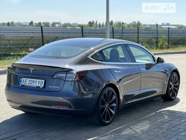 Серый Тесла Модель 3, объемом двигателя 0 л и пробегом 28 тыс. км за 39000 $, фото 8 на Automoto.ua
