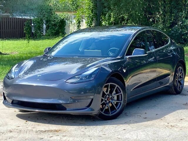 Тесла Модель 3 2020 у Одесі на Automoto.ua Сірий Тесла Модель 3, об'ємом двигуна 0 л та пробігом 41 тис. км за 8200 $, фото 2 на Automoto.ua