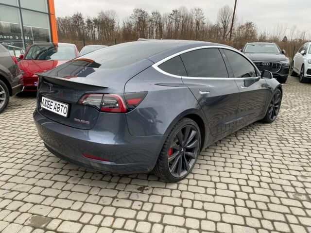 Серый Тесла Модель 3, объемом двигателя 0 л и пробегом 93 тыс. км за 22800 $, фото 6 на Automoto.ua