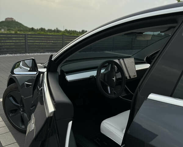 Серый Тесла Модель 3, объемом двигателя 0 л и пробегом 80 тыс. км за 21000 $, фото 11 на Automoto.ua