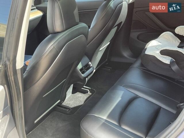 Серый Тесла Модель 3, объемом двигателя 0 л и пробегом 71 тыс. км за 20999 $, фото 15 на Automoto.ua