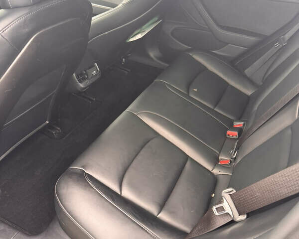 Серый Тесла Модель 3, объемом двигателя 0 л и пробегом 114 тыс. км за 19500 $, фото 13 на Automoto.ua