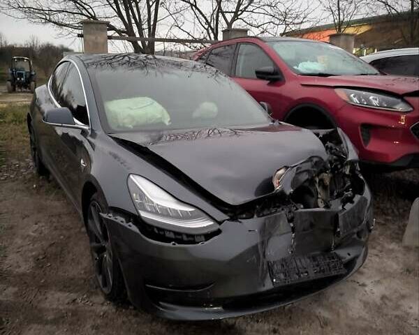 Сірий Тесла Модель 3, об'ємом двигуна 0 л та пробігом 84 тис. км за 13800 $, фото 7 на Automoto.ua