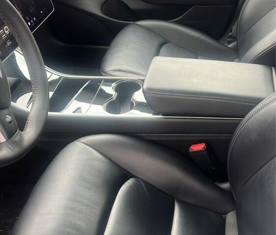 Сірий Тесла Модель 3, об'ємом двигуна 0 л та пробігом 125 тис. км за 18000 $, фото 4 на Automoto.ua