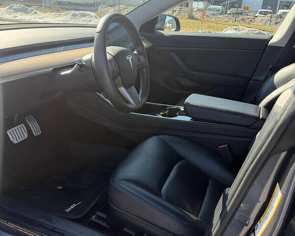 Сірий Тесла Модель 3, об'ємом двигуна 0 л та пробігом 124 тис. км за 20000 $, фото 22 на Automoto.ua