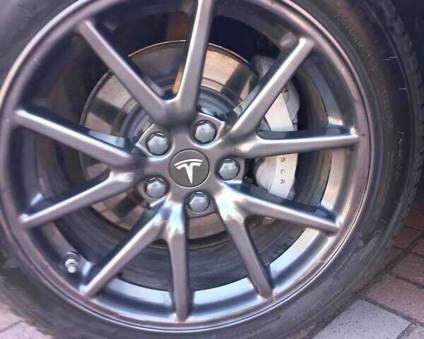 Сірий Тесла Модель 3, об'ємом двигуна 0 л та пробігом 85 тис. км за 22000 $, фото 19 на Automoto.ua