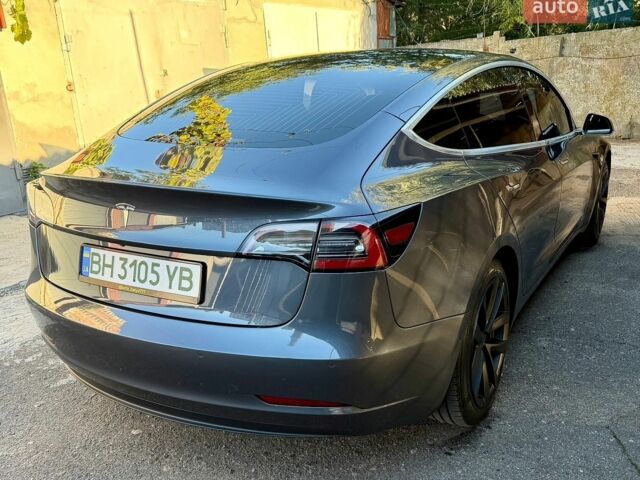 Сірий Тесла Модель 3, об'ємом двигуна 0 л та пробігом 60 тис. км за 17550 $, фото 4 на Automoto.ua