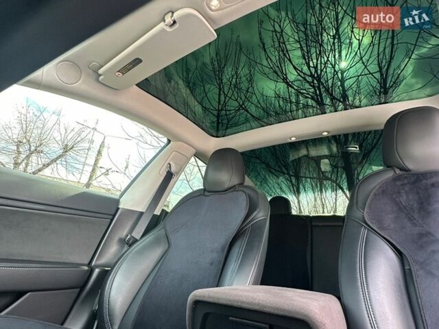 Серый Тесла Модель 3, объемом двигателя 0 л и пробегом 88 тыс. км за 18750 $, фото 17 на Automoto.ua