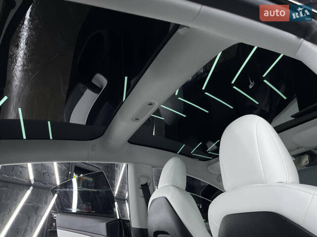 Серый Тесла Модель 3, объемом двигателя 0 л и пробегом 62 тыс. км за 26000 $, фото 32 на Automoto.ua