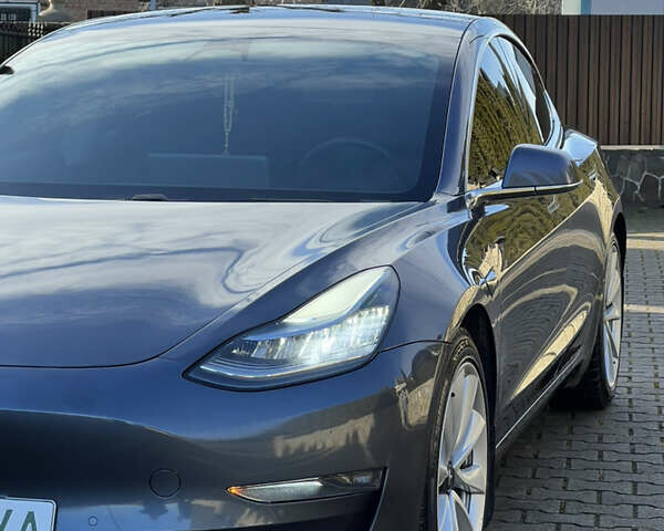 Сірий Тесла Модель 3, об'ємом двигуна 0 л та пробігом 170 тис. км за 17000 $, фото 2 на Automoto.ua