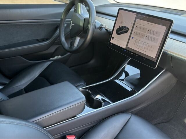 Сірий Тесла Модель 3, об'ємом двигуна 0 л та пробігом 71 тис. км за 26900 $, фото 12 на Automoto.ua