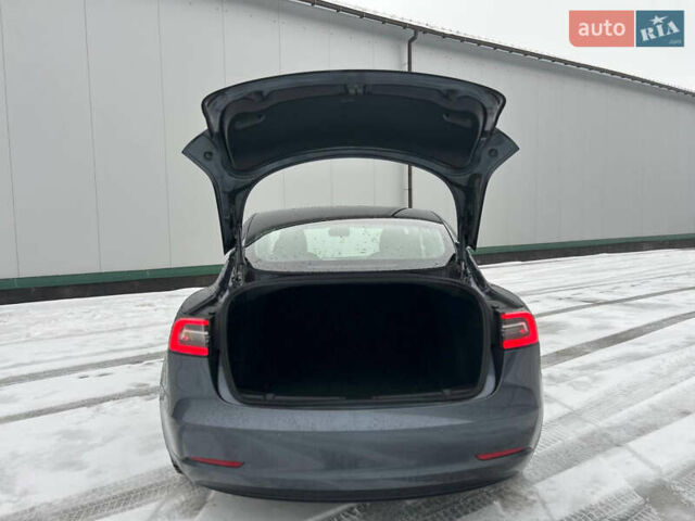 Сірий Тесла Модель 3, об'ємом двигуна 0 л та пробігом 110 тис. км за 16700 $, фото 20 на Automoto.ua
