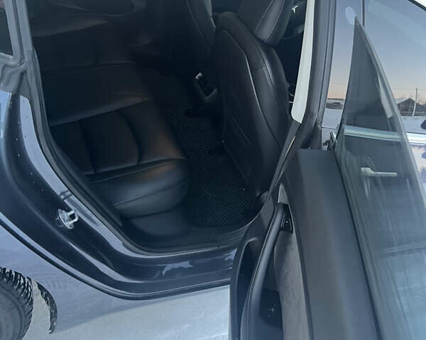 Сірий Тесла Модель 3, об'ємом двигуна 0 л та пробігом 95 тис. км за 17000 $, фото 31 на Automoto.ua