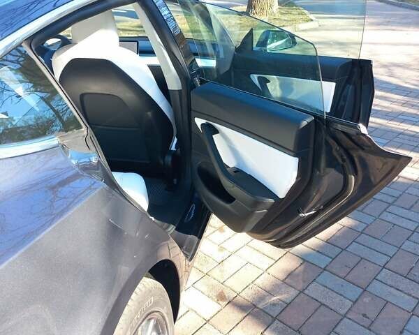 Сірий Тесла Модель 3, об'ємом двигуна 0 л та пробігом 85 тис. км за 22000 $, фото 15 на Automoto.ua