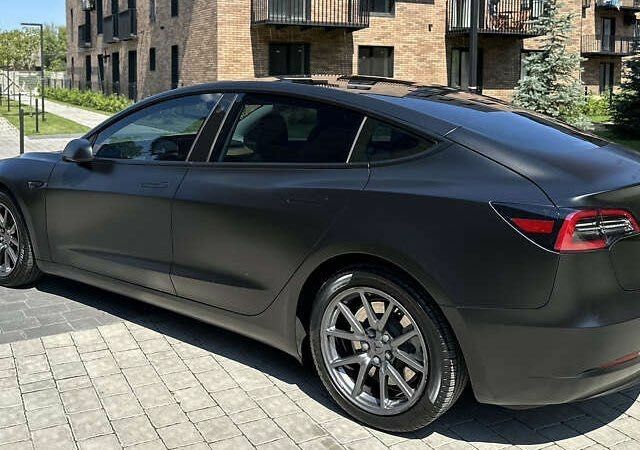 Тесла Модель 3 2020 в Львове на Automoto.ua Серый Тесла Модель 3, объемом двигателя 0 л и пробегом 70 тыс. км за 16000 $, фото 6 на Automoto.ua