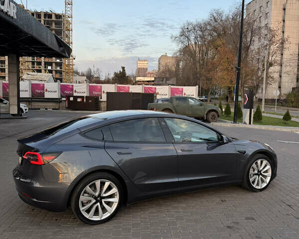 Сірий Тесла Модель 3, об'ємом двигуна 0 л та пробігом 111 тис. км за 16850 $, фото 10 на Automoto.ua