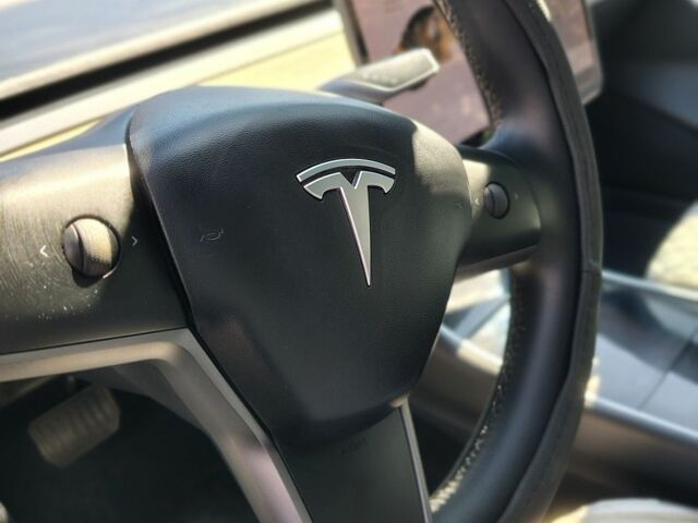 Серый Тесла Модель 3, объемом двигателя 0 л и пробегом 161 тыс. км за 16800 $, фото 35 на Automoto.ua